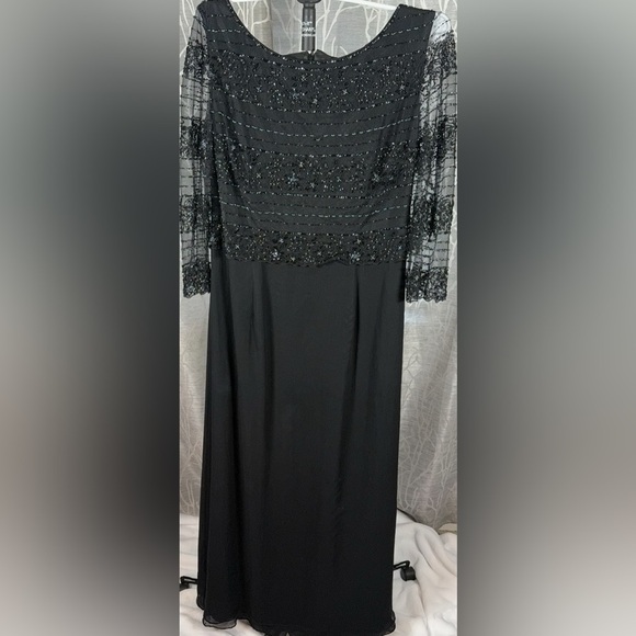 Black Beaded Lace Gown Mother of the Bride Cameron Blake Mon Cheri Size 14 - Picture 2 of 9